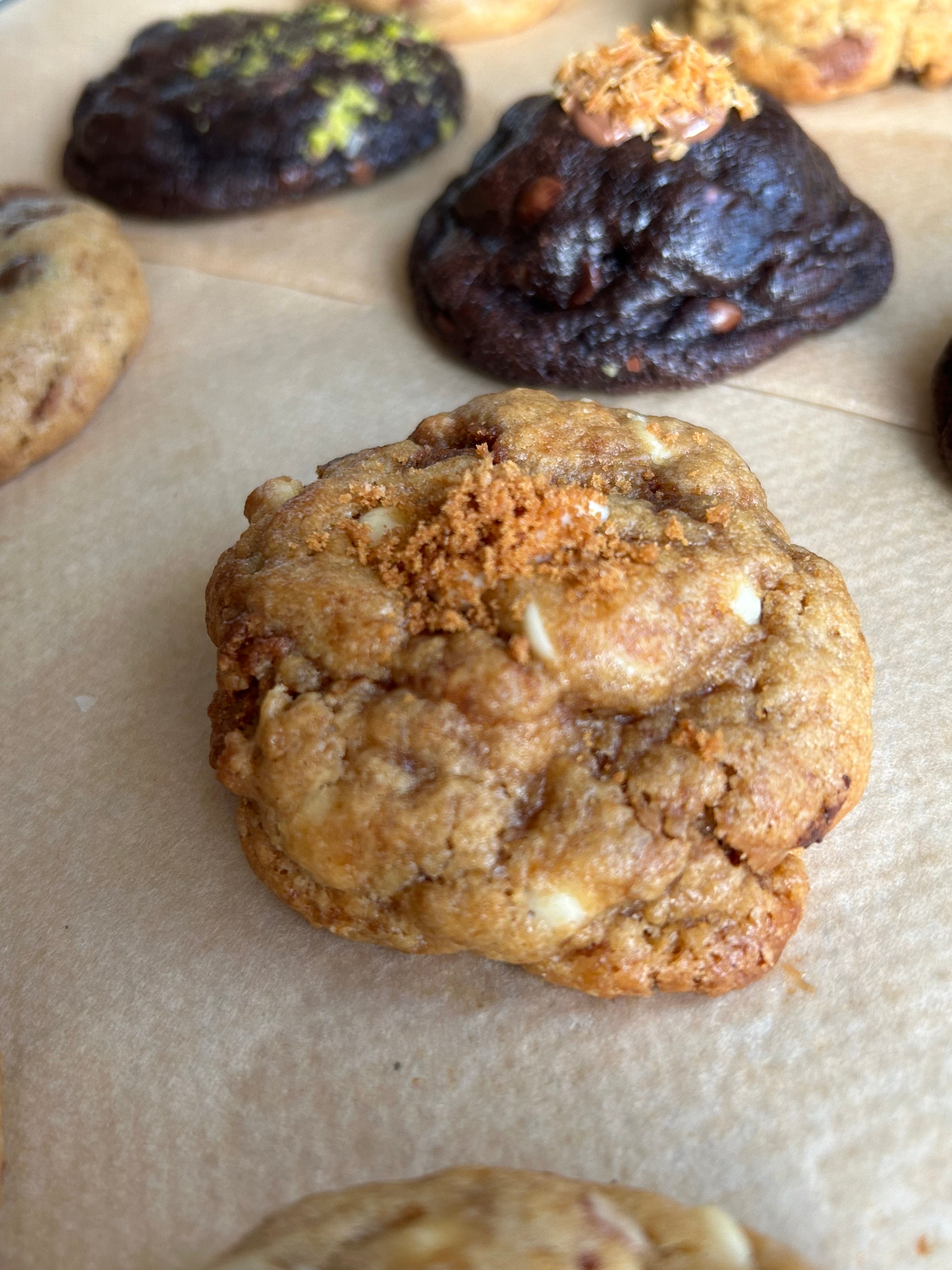 Biscoff & Lotus & Vit Choklad – 4 st