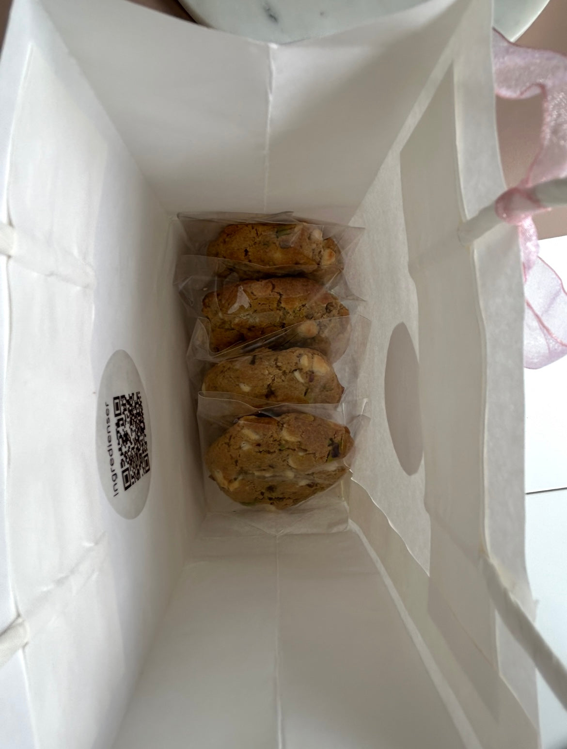 Pistage & Vit Choklad – 4 st