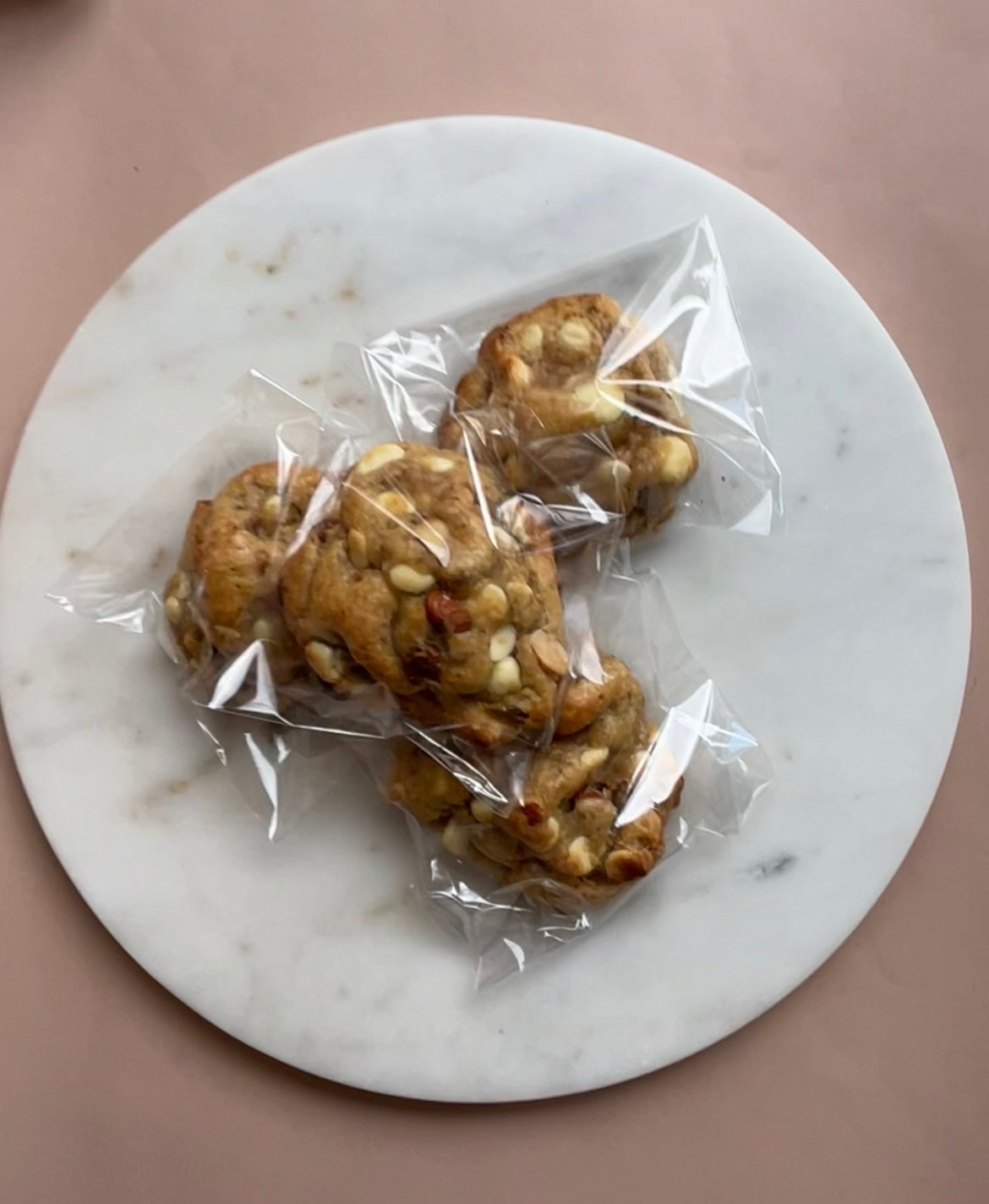 Mandel & Gröna Russin & Vit choklad – 4 st